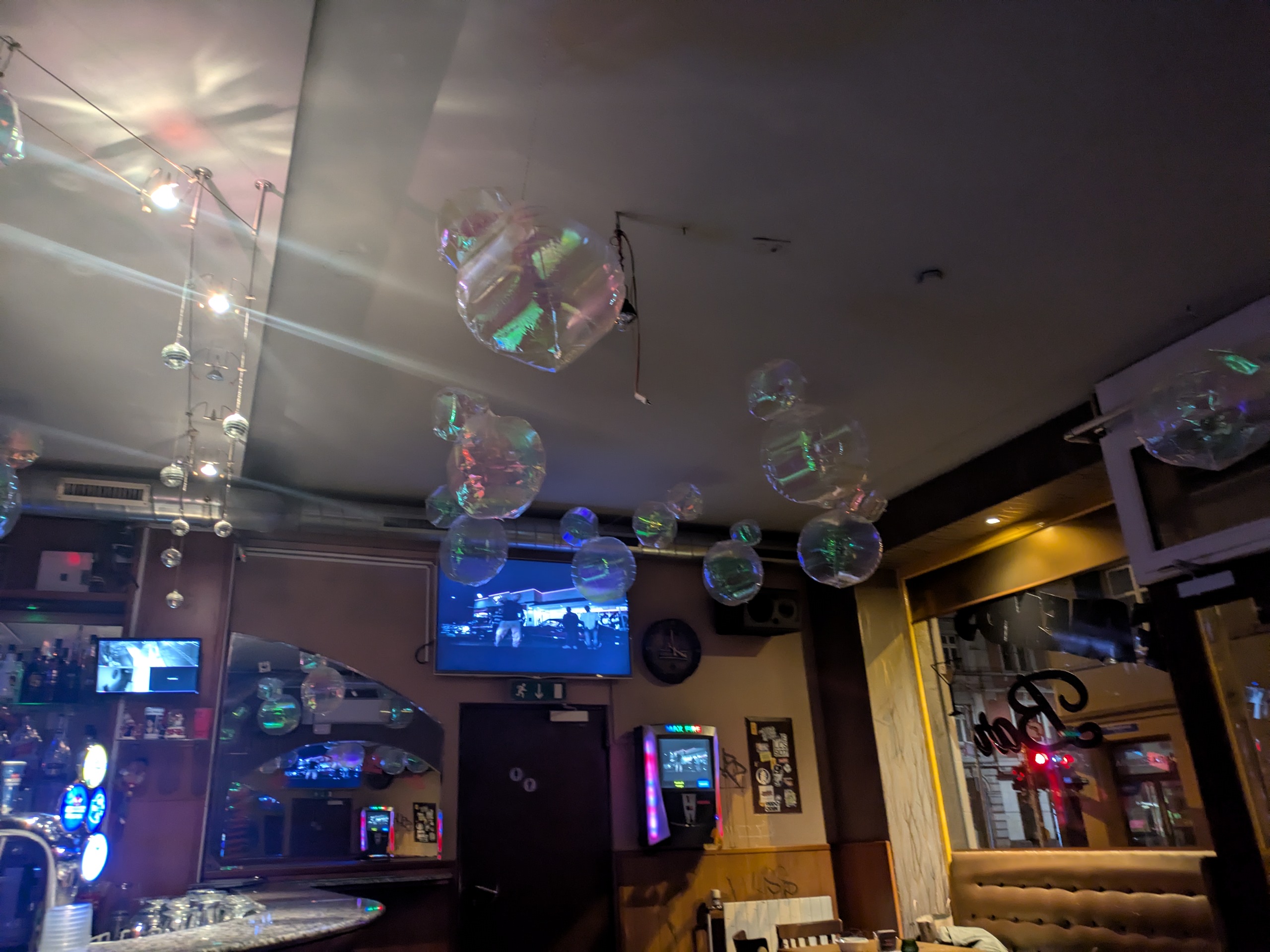 PXL_20251103_025907221